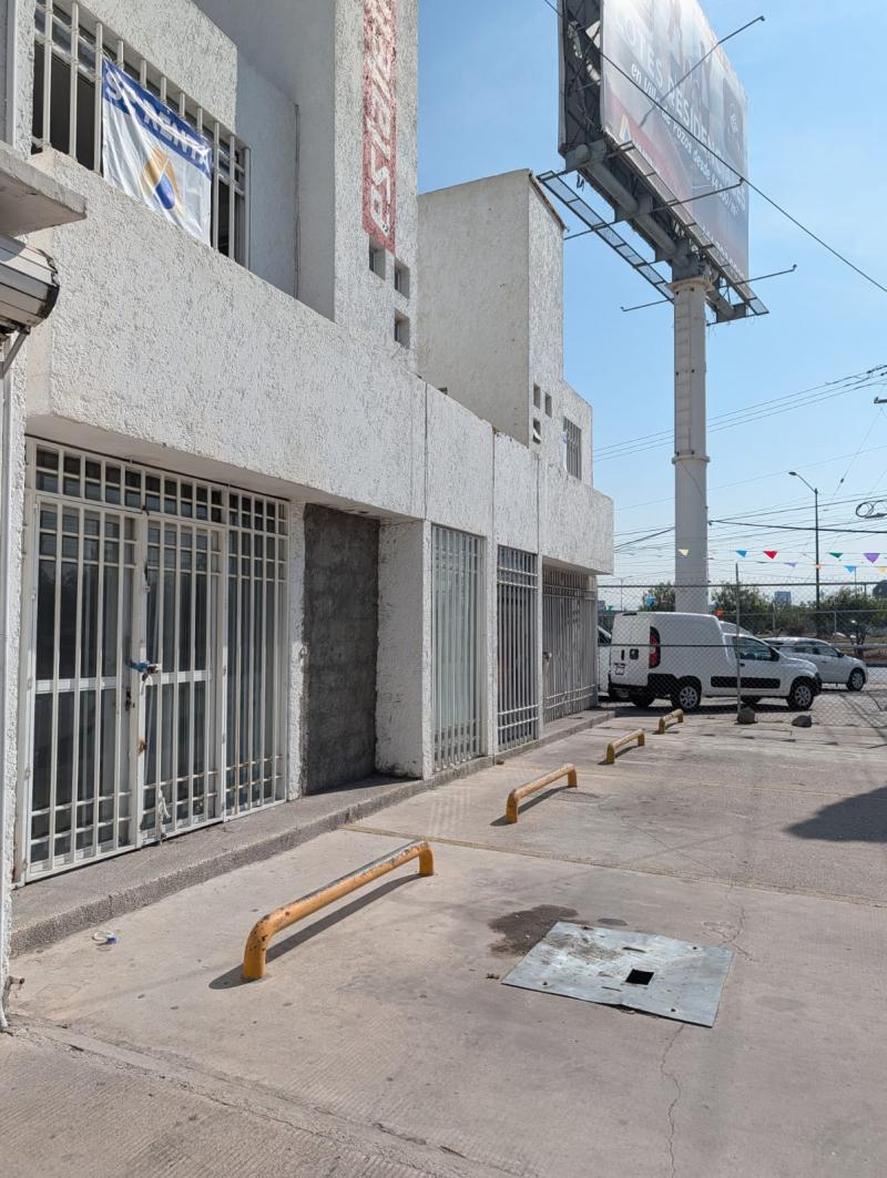 Renta de Local en PRADOS DE SAN VICENTE (6)