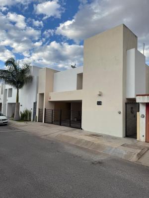 CASA EN RENTA EN MIXTO LA LOMA EN PRIVADA