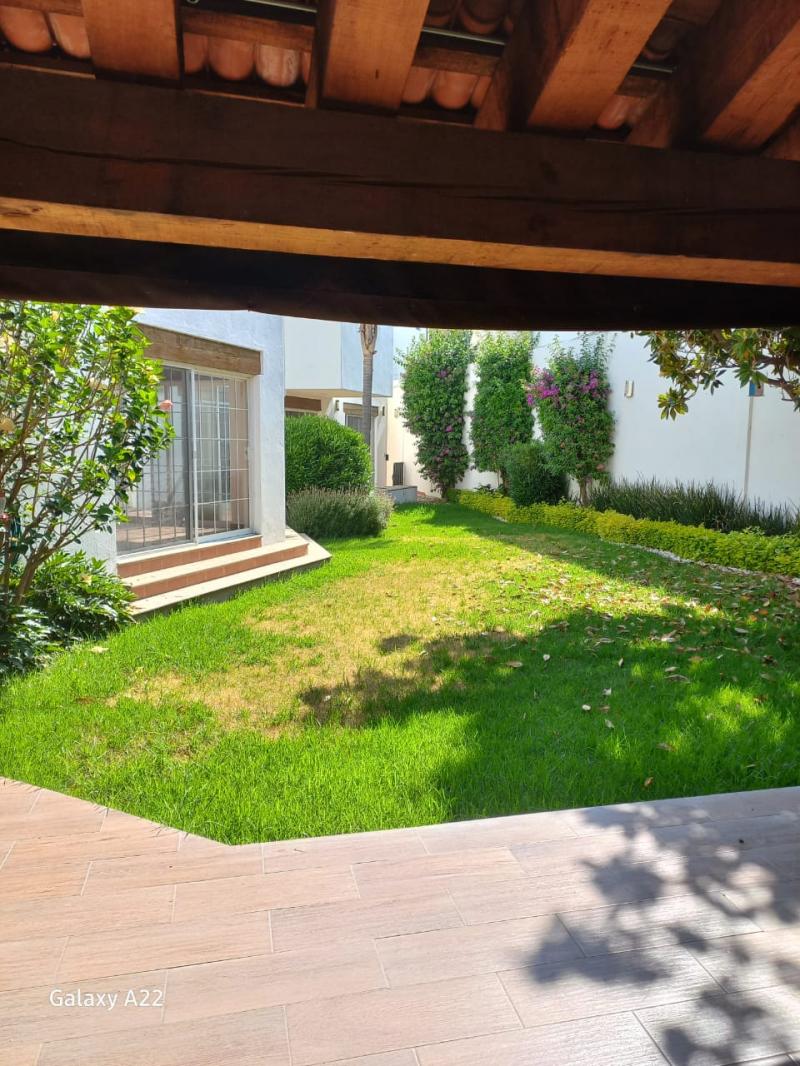 Venta de Casa en COLINAS DEL PARQUE (2)