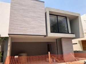 Venta de Casa en MONTERRA PONIENTE