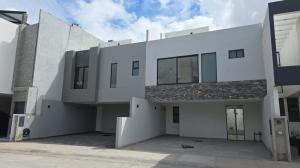 Venta de Casa en Privada Residencial CENNET