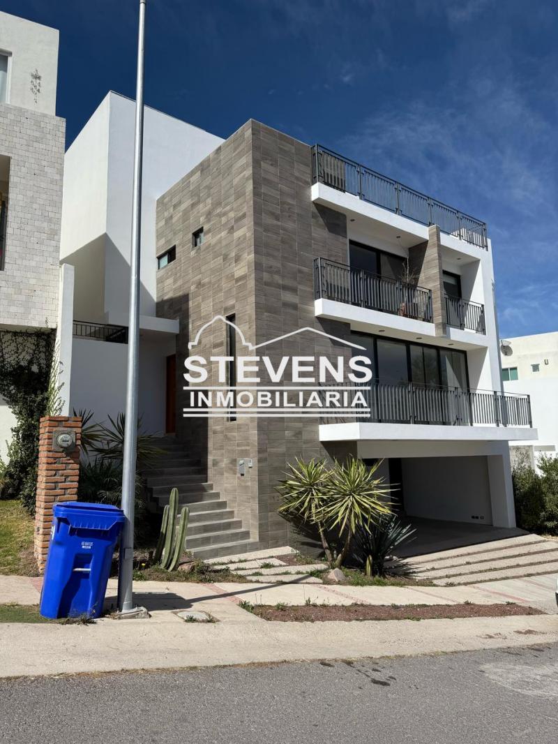 Venta de Casa  en San Luis Potosi en CLUB DE GOLF LA LOMA