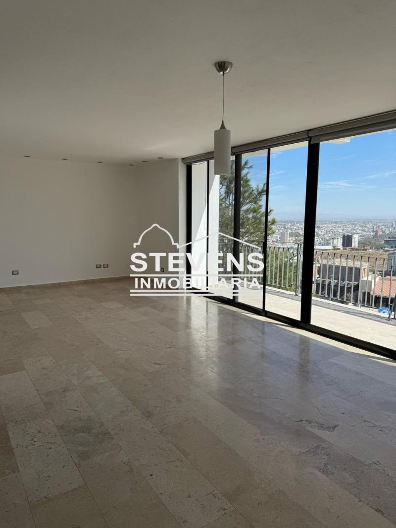 Venta de Casa  en San Luis Potosi en CLUB DE GOLF LA LOMA
