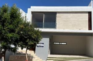 Venta de Casa en MONTERRA