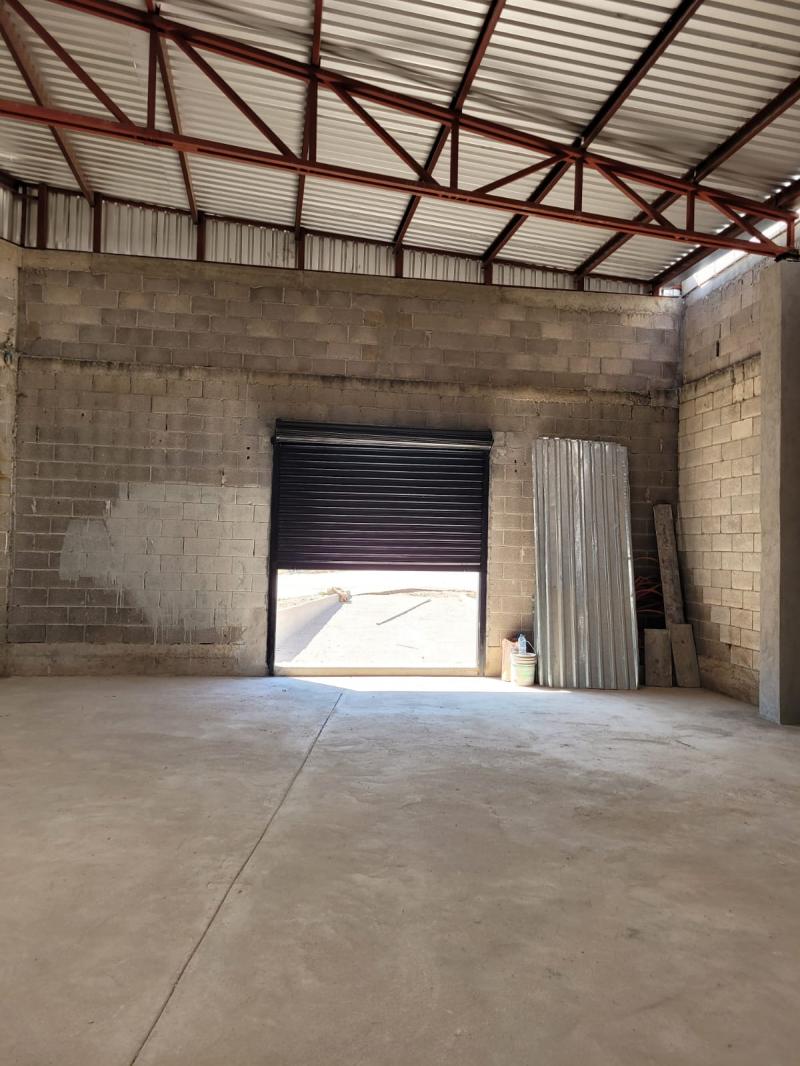 Venta de Bodega  en SAN LUIS POTOSI en FRACCIONAMIENTO HACIENDAS DE LOS MAGUEYES