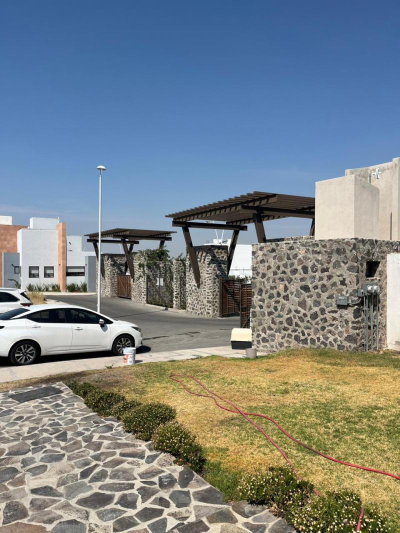 Venta de Casa  en QUERETARO en FRACCIONAMIENTO ZAKIA