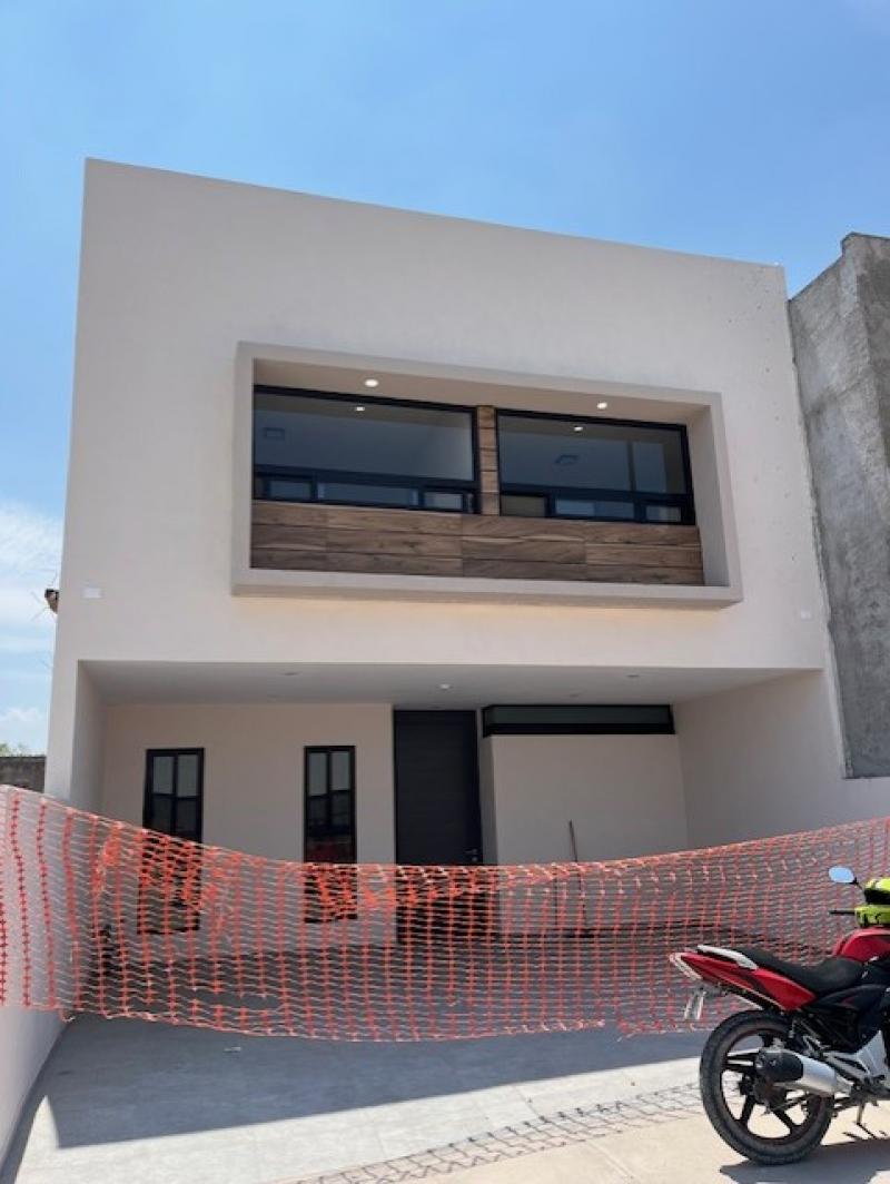 Venta de Casa  en  en CENNET GRAND RESIDENCIAL