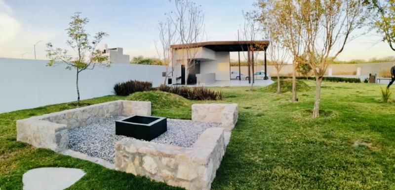 Venta de Casa  en  en PRIVADA ZIBARI (POZOS)