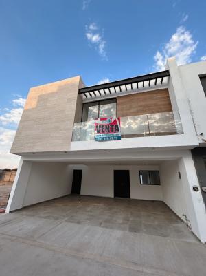 Venta de Casa en CIMERA RESIDENCIAL