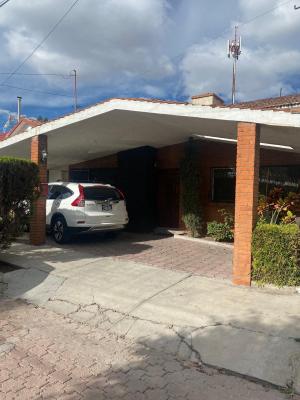 Venta de Casa en VALLE DE BRAVO