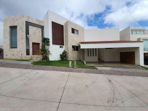 Venta de Casa en SIERRAZUL