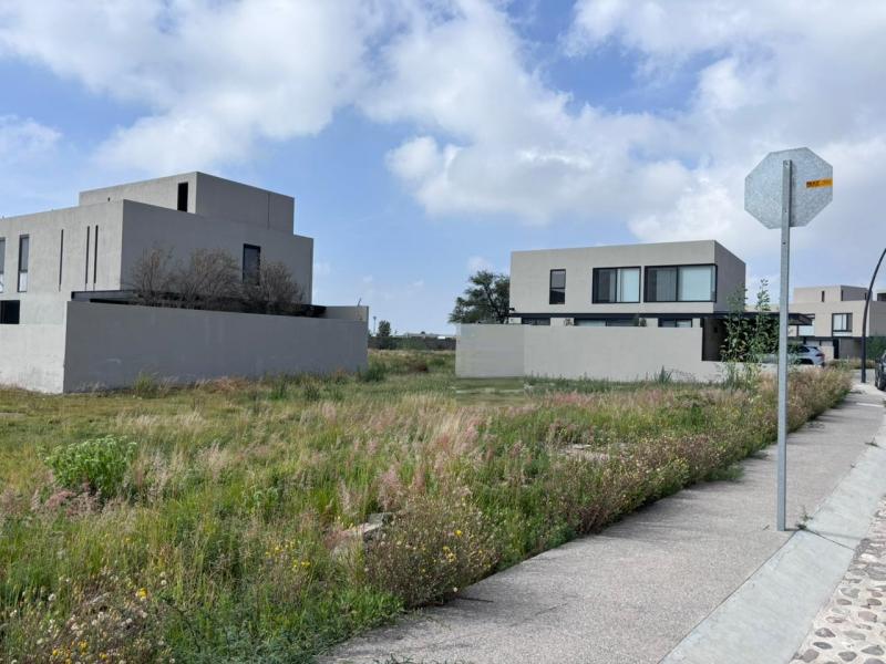 Venta de Terreno  en  en LOMAS DEL CAMPANARIO NORTE