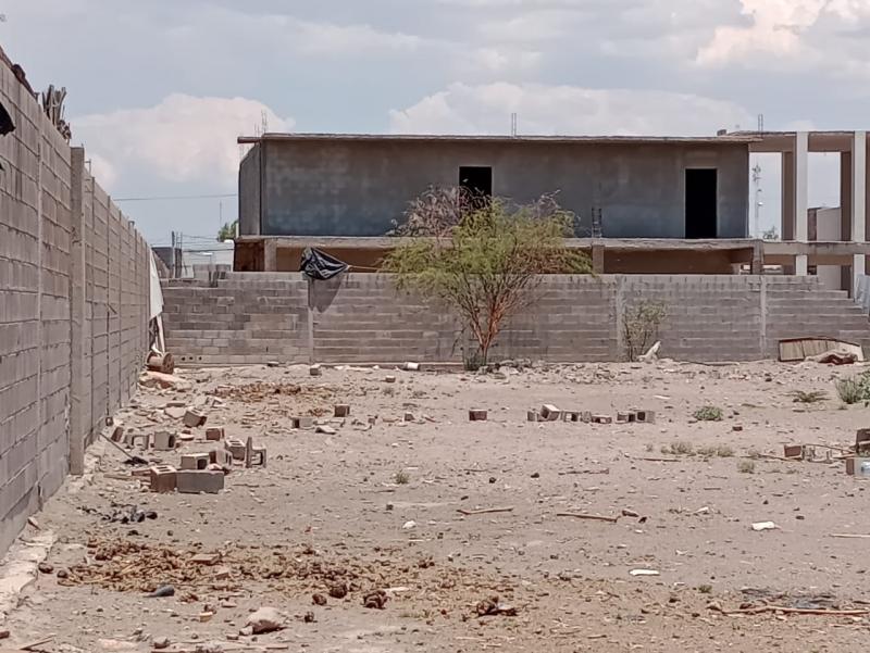 Renta de Terreno  en  en POZOS..