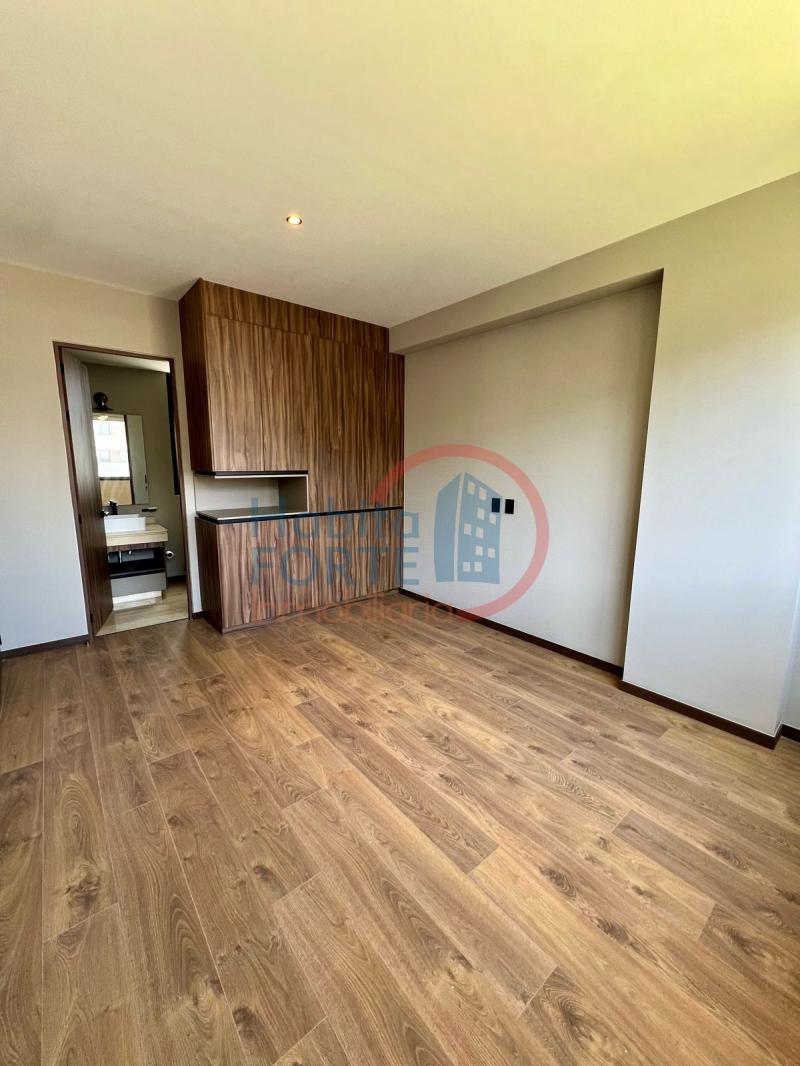 Venta de Departamento  en  en LOMAS DEL CAMPANARIO NORTE