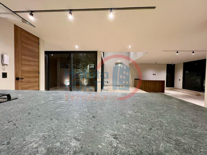 Venta de Departamento  en  en LOMAS DEL CAMPANARIO NORTE