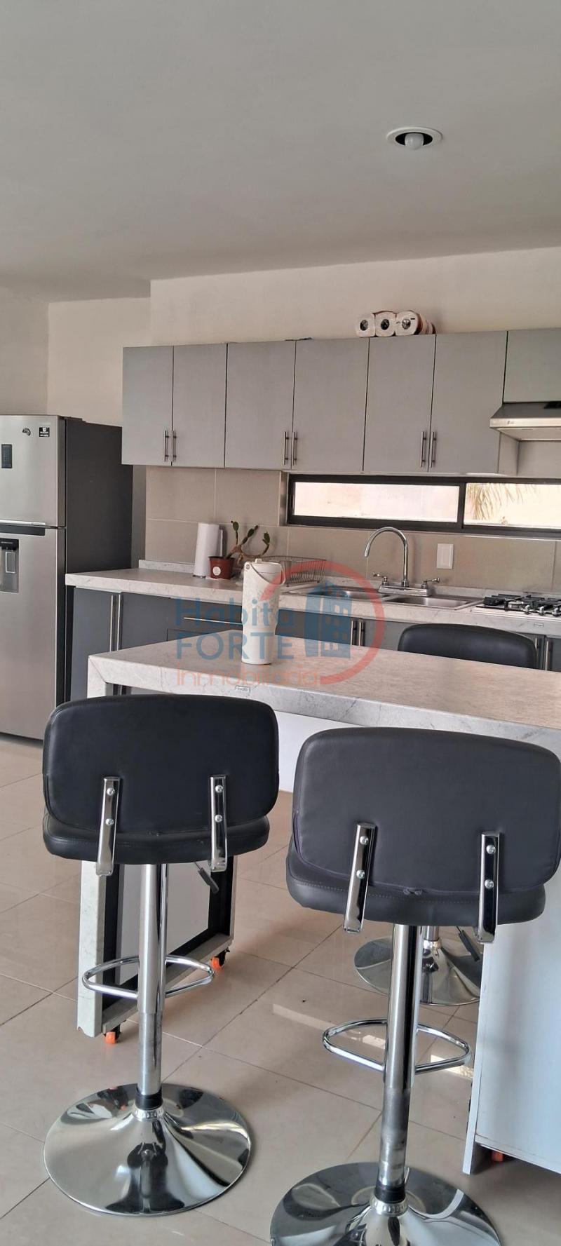 Renta de Amueblado  en SAN LUIS POTOSI en CONDOMINIO MIXTO LA LOMA