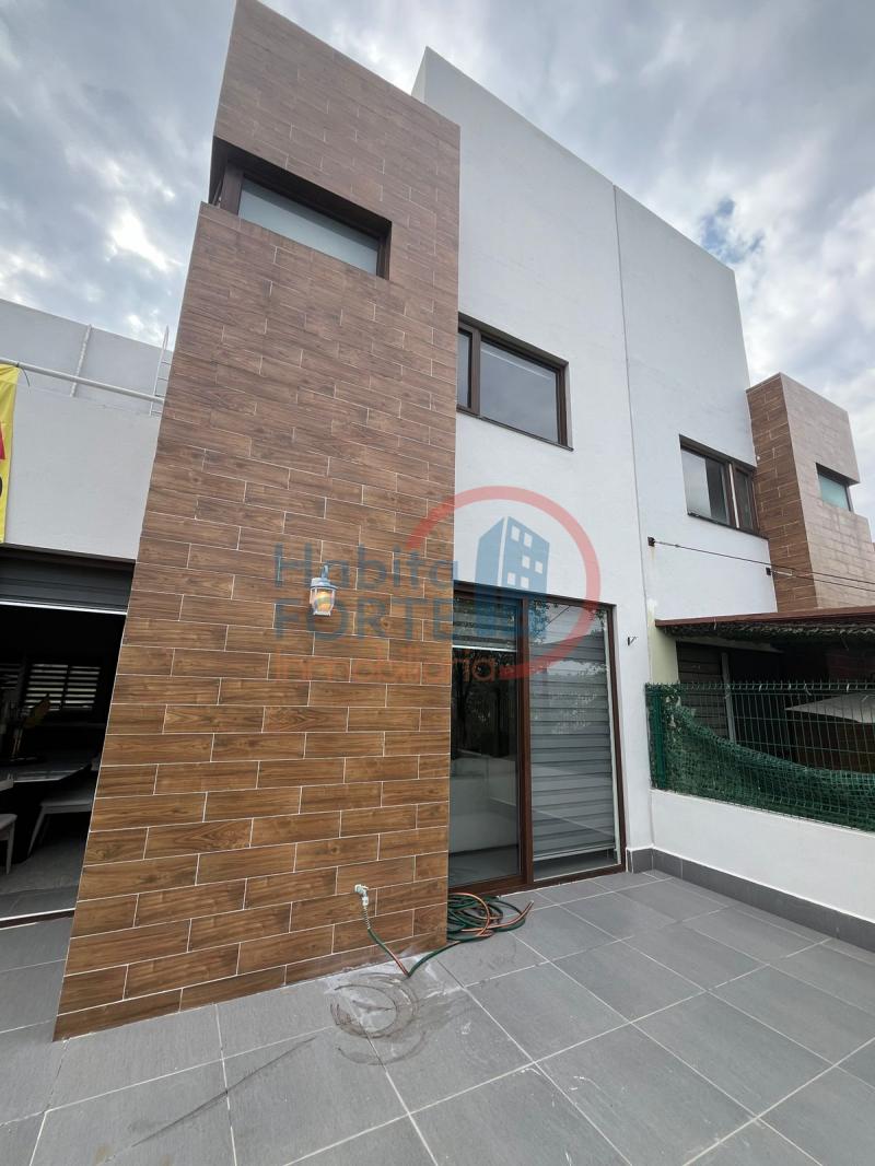 Venta de Casa  en QUERETARO en ALTOZANO