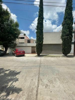 Renta de Casa en CUMBRES DE SAN LUIS
