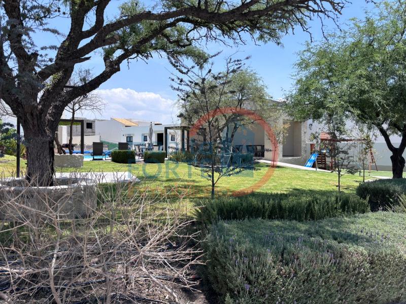 Venta de Casa  en  en ZIRE EL MARQUES