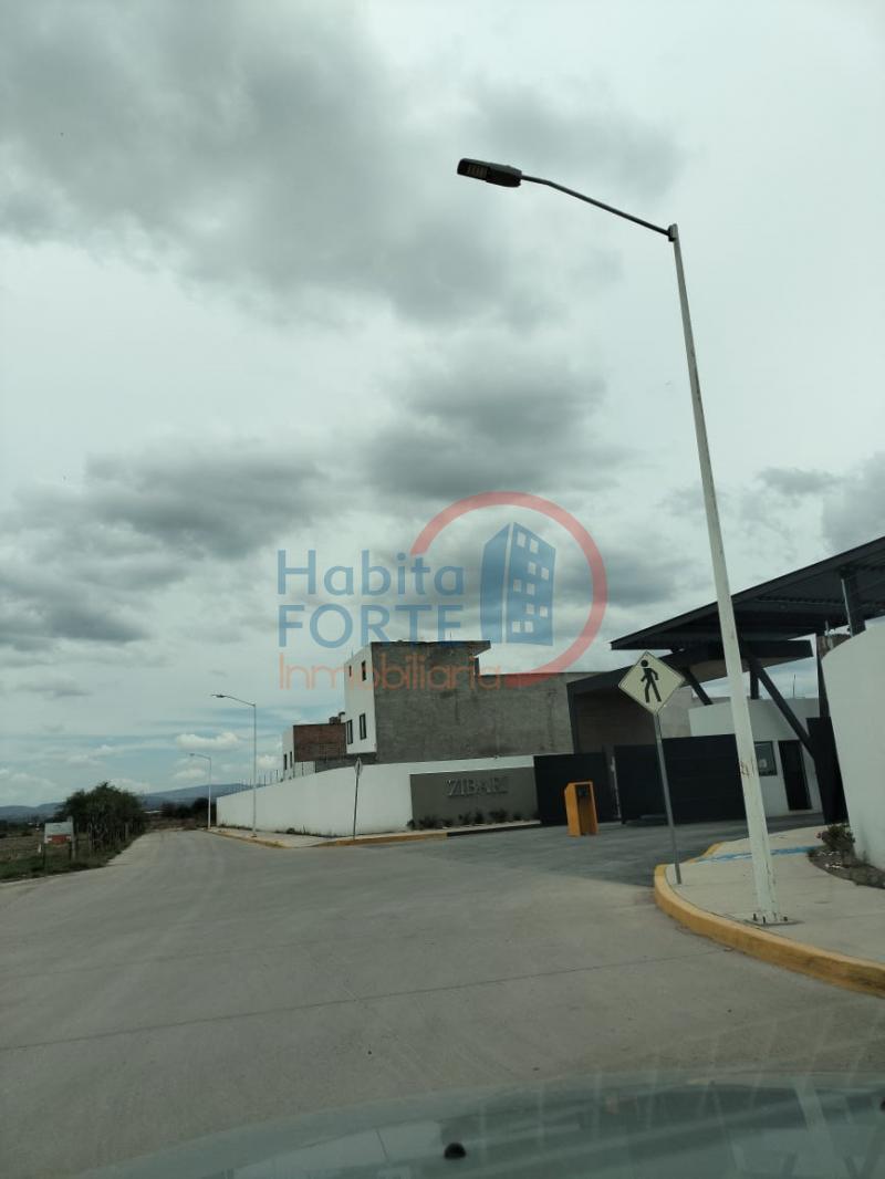 Venta de Terreno  en  en PRIVADA ZIBARI (POZOS)