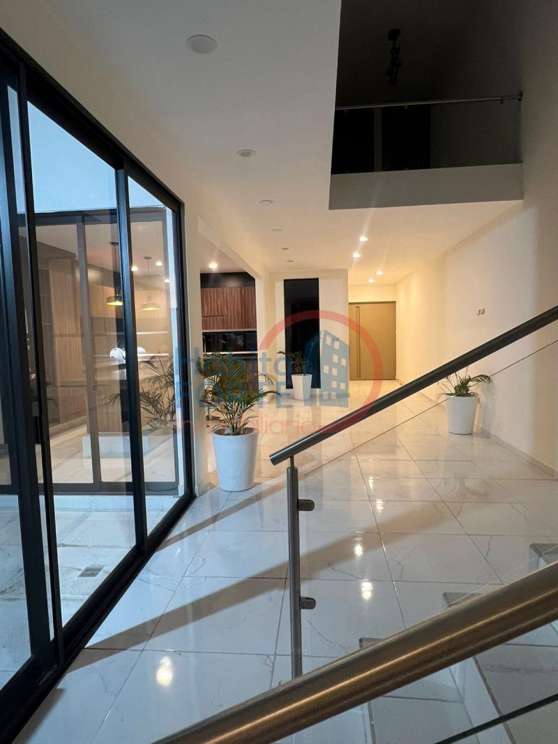 Venta de Casa  en  en CENNET GRAND RESIDENCIAL