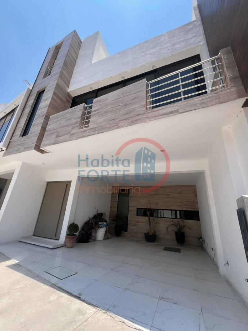 Venta de Casa  en  en CENNET GRAND RESIDENCIAL