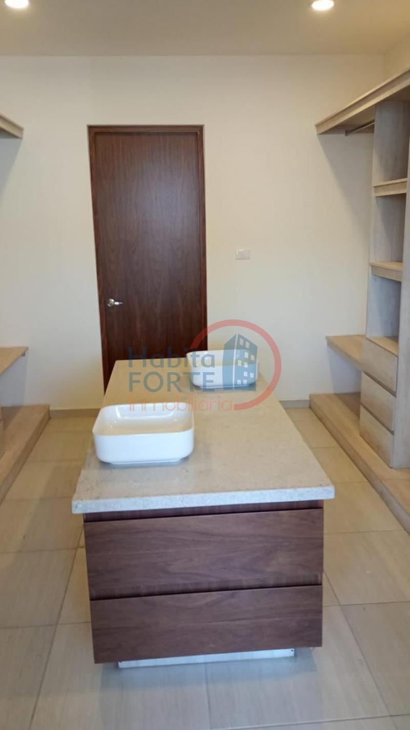 Venta de Casa  en  en CENNET GRAND RESIDENCIAL
