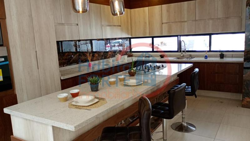 Venta de Casa  en  en CENNET GRAND RESIDENCIAL