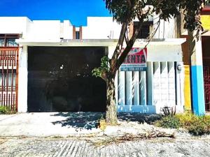 Venta de Casa en VALLE DORADO