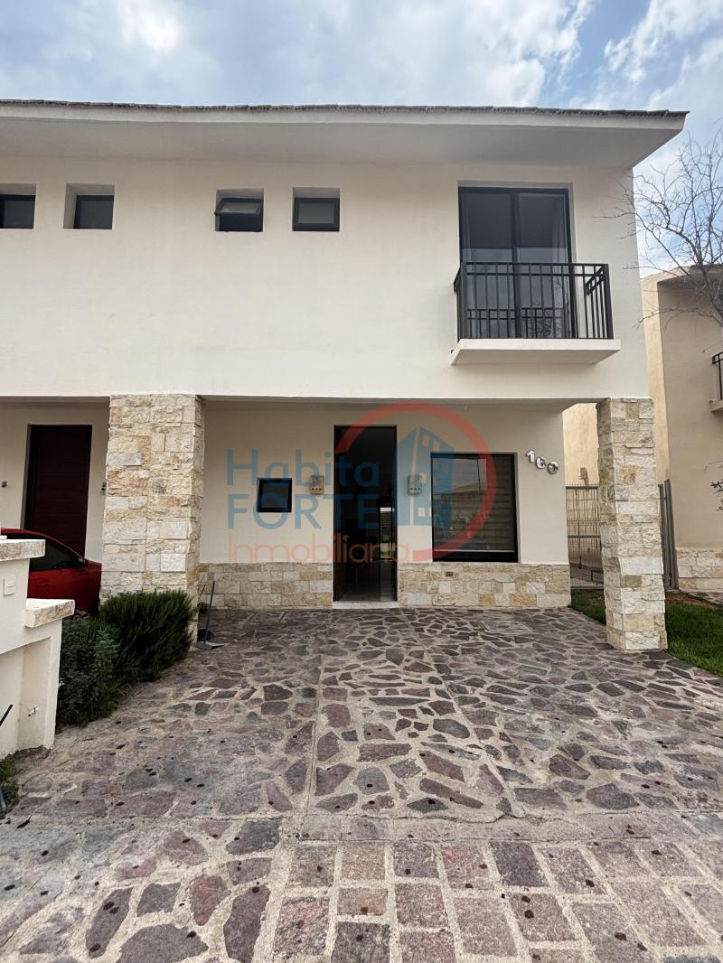Renta de Casa  en  en HACIENDA VALBUENA