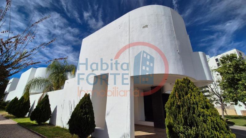 Venta de Casa en SAN LUIS POTOSI, PEDREGAL