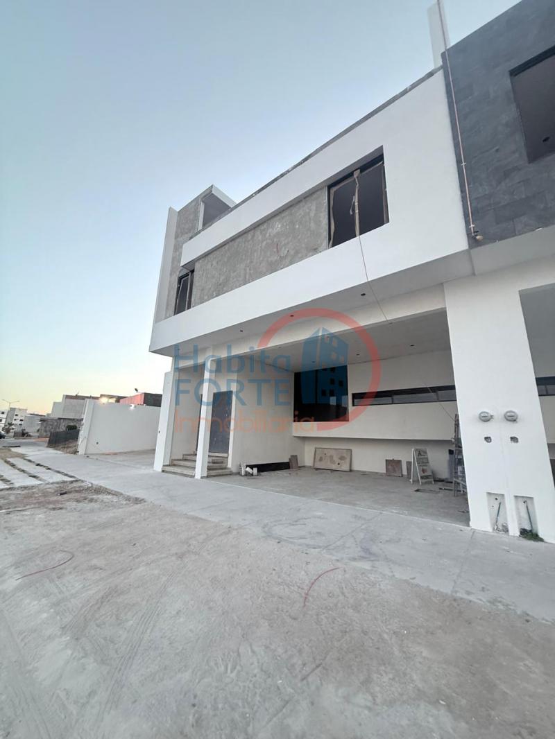 Venta de Casa en SAN LUIS POTOSI, FRACC. VILLAMAGNA