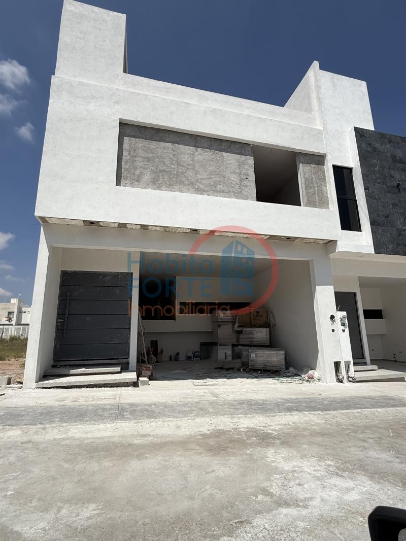 Venta de Casa en SAN LUIS POTOSI, FRACC. VILLAMAGNA