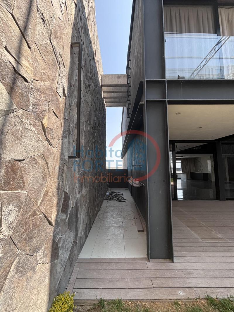 Venta de Casa en SAN LUIS POTOSI, LA LOMA DE GOLF