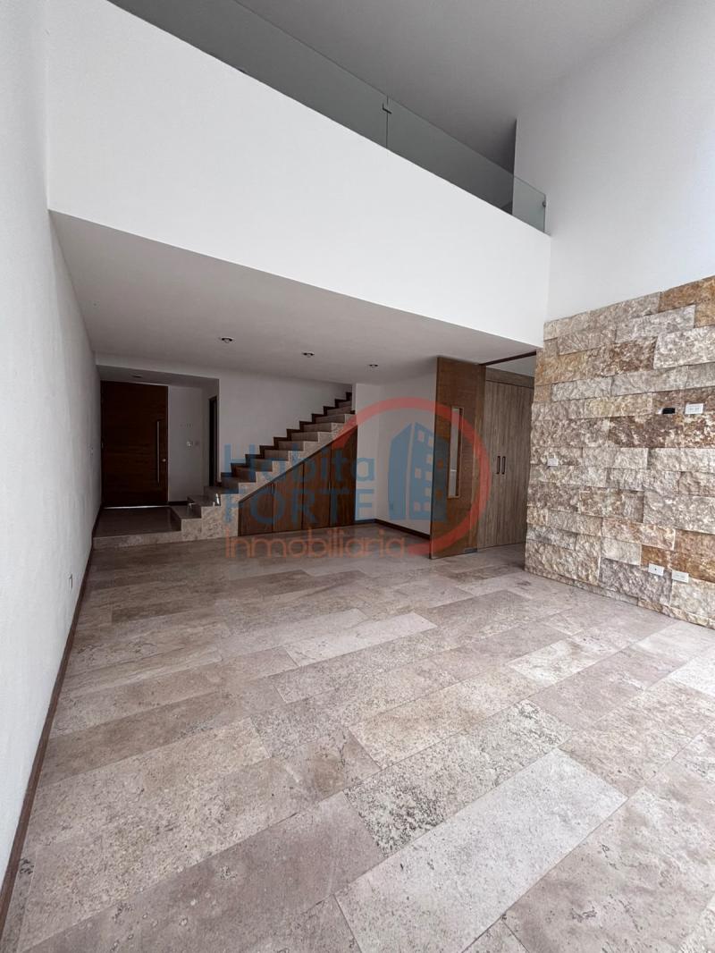Renta de Casa en , ALTO LAGO PRIVADA RESIDENCIAL