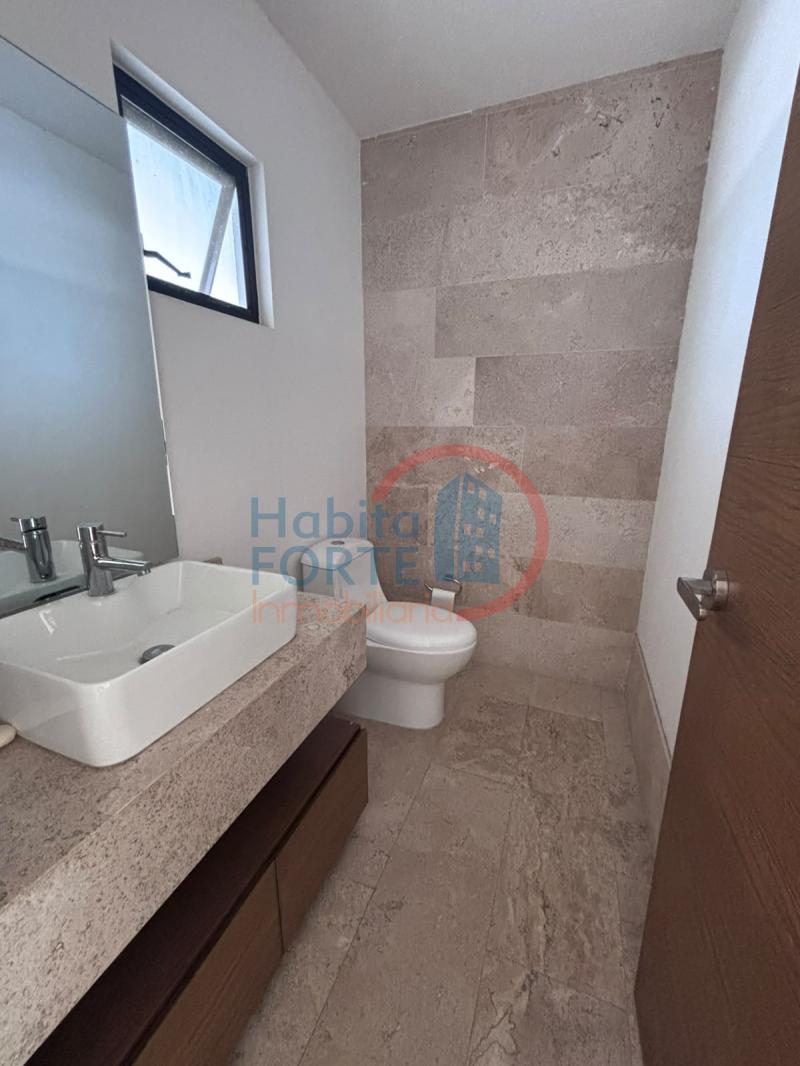 Renta de Casa en , ALTO LAGO PRIVADA RESIDENCIAL