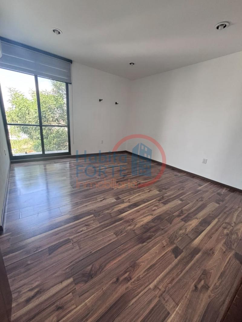 Venta de Casa en SAN LUIS POTOSI, LA LOMA DE GOLF