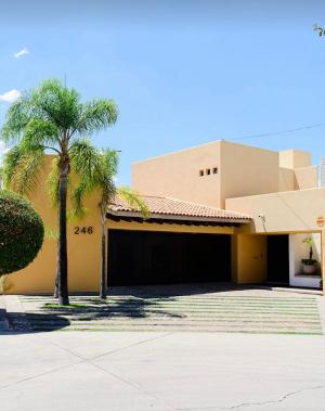 Venta de Casa en COLINAS DEL PARQUE