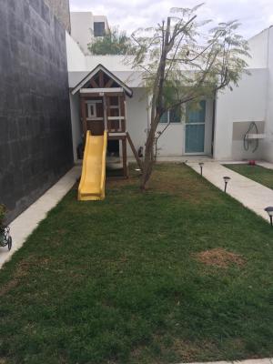 Venta de Casa en TEQUISQUIAPAN